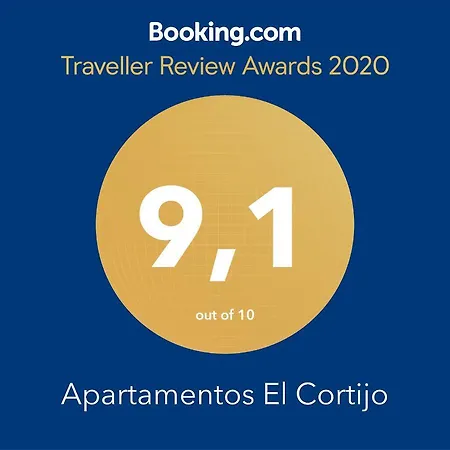 埃尔科尔蒂霍公寓 公寓 *