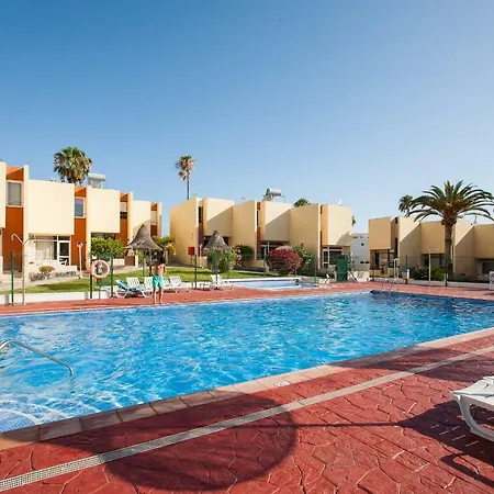 埃尔科尔蒂霍公寓 * 美洲海滩